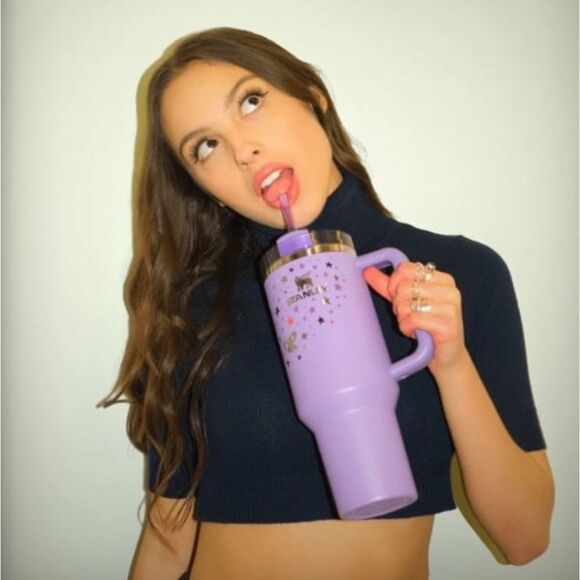 Stanley Olivia Rodrigo Exclusive Tumblr. 💜⚡️ - Picture 1 of 6